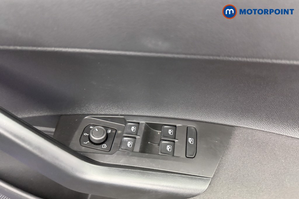 Volkswagen Polo Match Automatic Petrol Hatchback - Stock Number (1595785) - 9th supplementary image