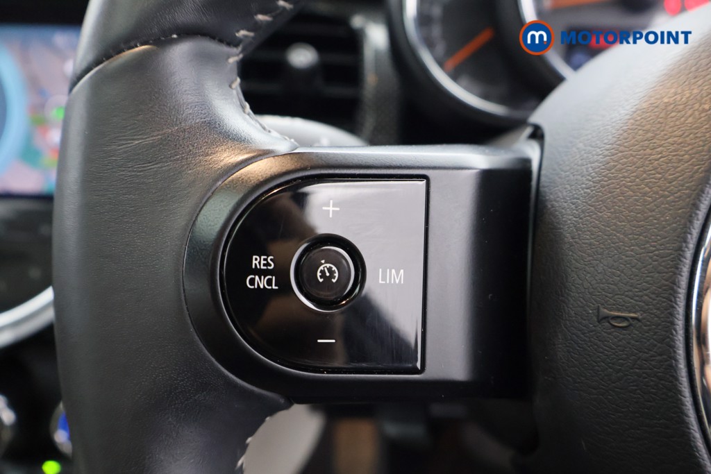 Mini Hatchback Cooper Exclusive Automatic Petrol Hatchback - Stock Number (1595805) - 2nd supplementary image