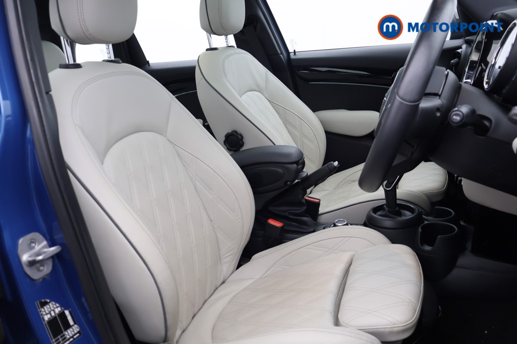 Mini Hatchback Cooper Exclusive Automatic Petrol Hatchback - Stock Number (1595805) - 12th supplementary image