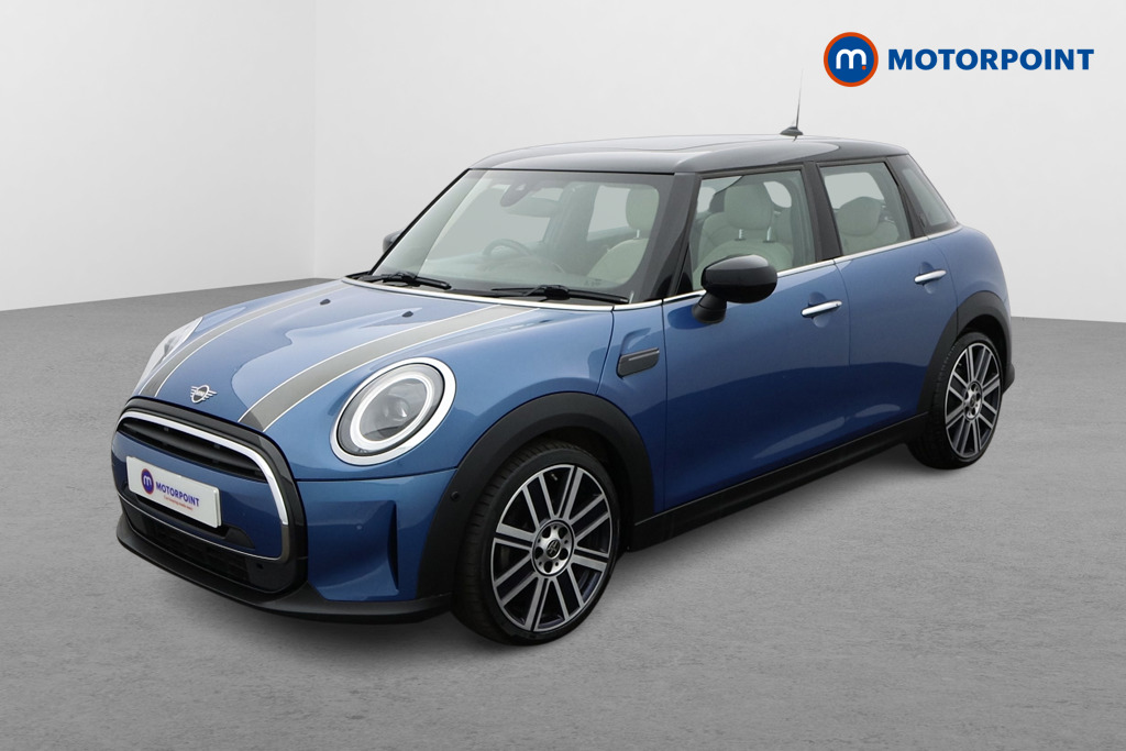 Mini Hatchback Cooper Exclusive Automatic Petrol Hatchback - Stock Number (1595805) - Passenger side front corner