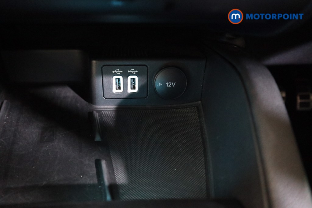 Ford Kuga St-Line X Edition Automatic Petrol Plug-In Hybrid SUV - Stock Number (1596167) - 9th supplementary image