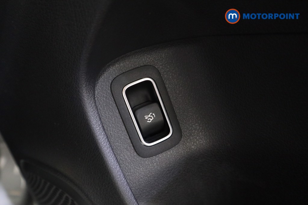 Mercedes-Benz A Class Amg Line Executive Edition Automatic Petrol Saloon - Stock Number (1596276) - 11th supplementary image