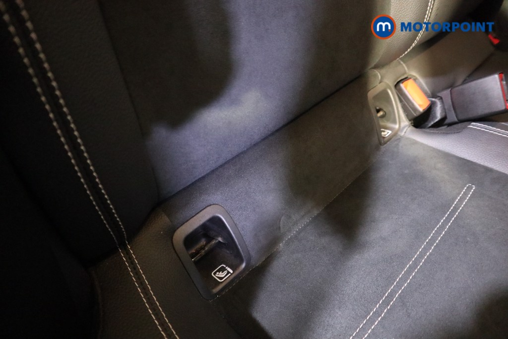 Mercedes-Benz A Class Amg Line Executive Edition Automatic Petrol Saloon - Stock Number (1596276) - 18th supplementary image