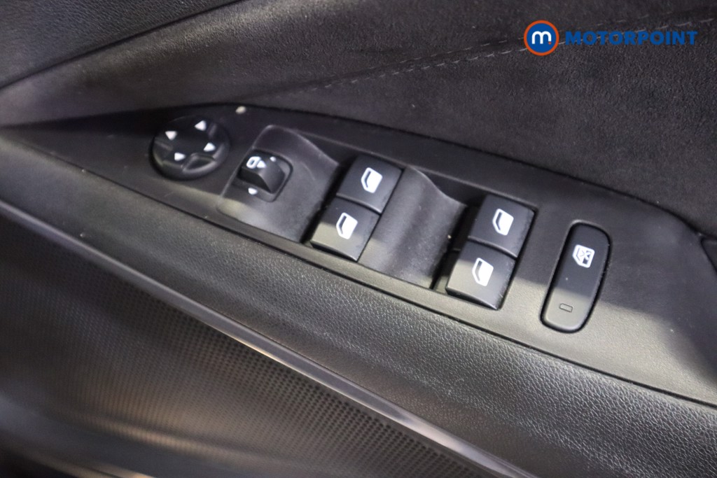 Vauxhall Crossland Ultimate Automatic Petrol SUV - Stock Number (1596479) - 11th supplementary image