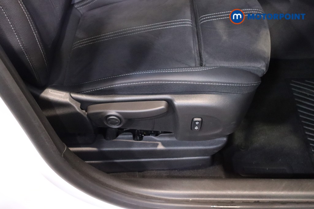 Vauxhall Crossland Ultimate Automatic Petrol SUV - Stock Number (1596479) - 16th supplementary image