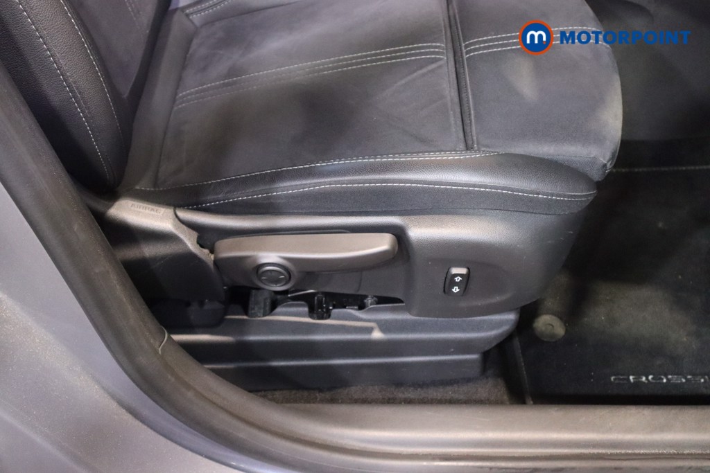 Vauxhall Crossland Ultimate Manual Petrol SUV - Stock Number (1597469) - 17th supplementary image