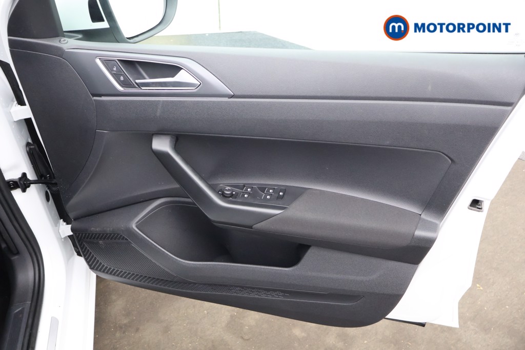 Volkswagen Taigo R-Line Automatic Petrol SUV - Stock Number (1597677) - 10th supplementary image