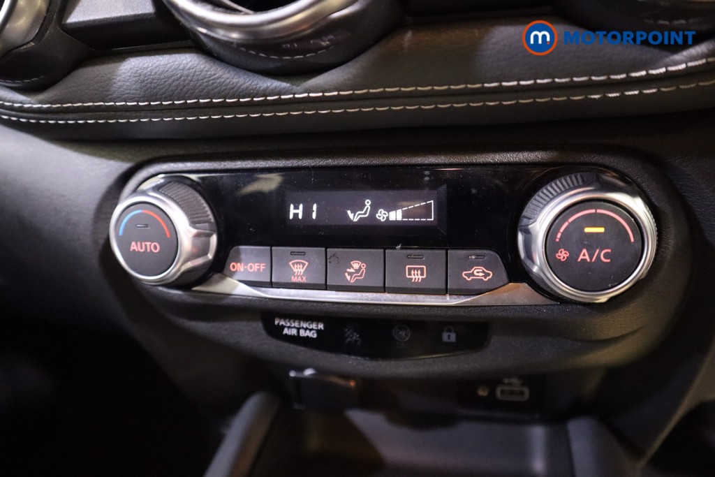 Nissan Juke N-Connecta Automatic Petrol SUV - Stock Number (1597723) - 6th supplementary image