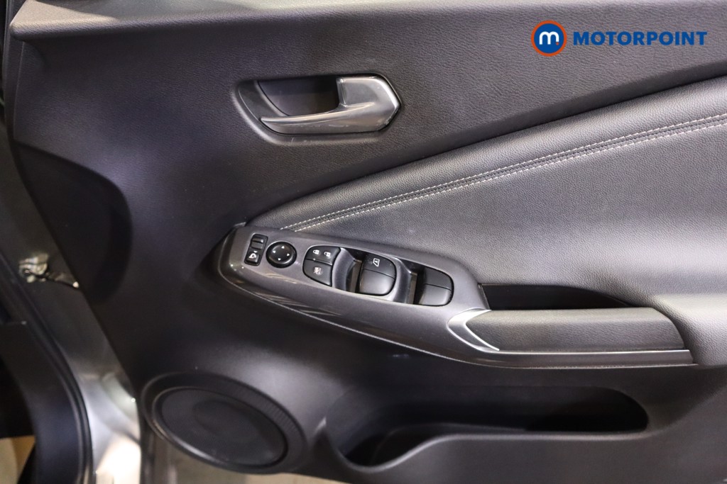 Nissan Juke N-Connecta Automatic Petrol SUV - Stock Number (1597723) - 10th supplementary image