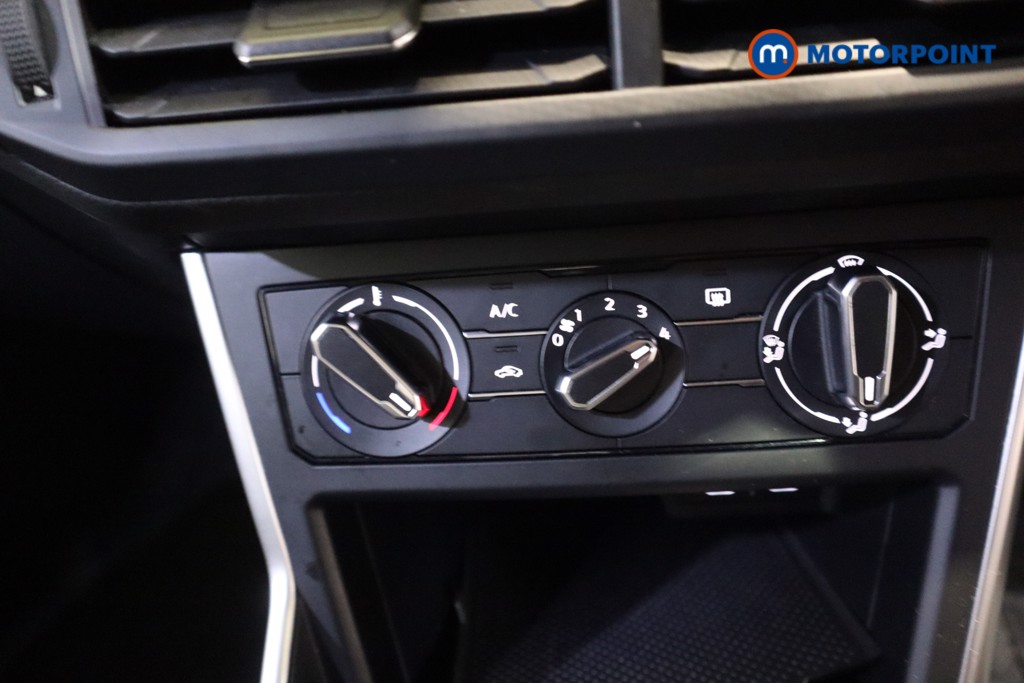 Volkswagen Polo Life Manual Petrol Hatchback - Stock Number (1597853) - 4th supplementary image