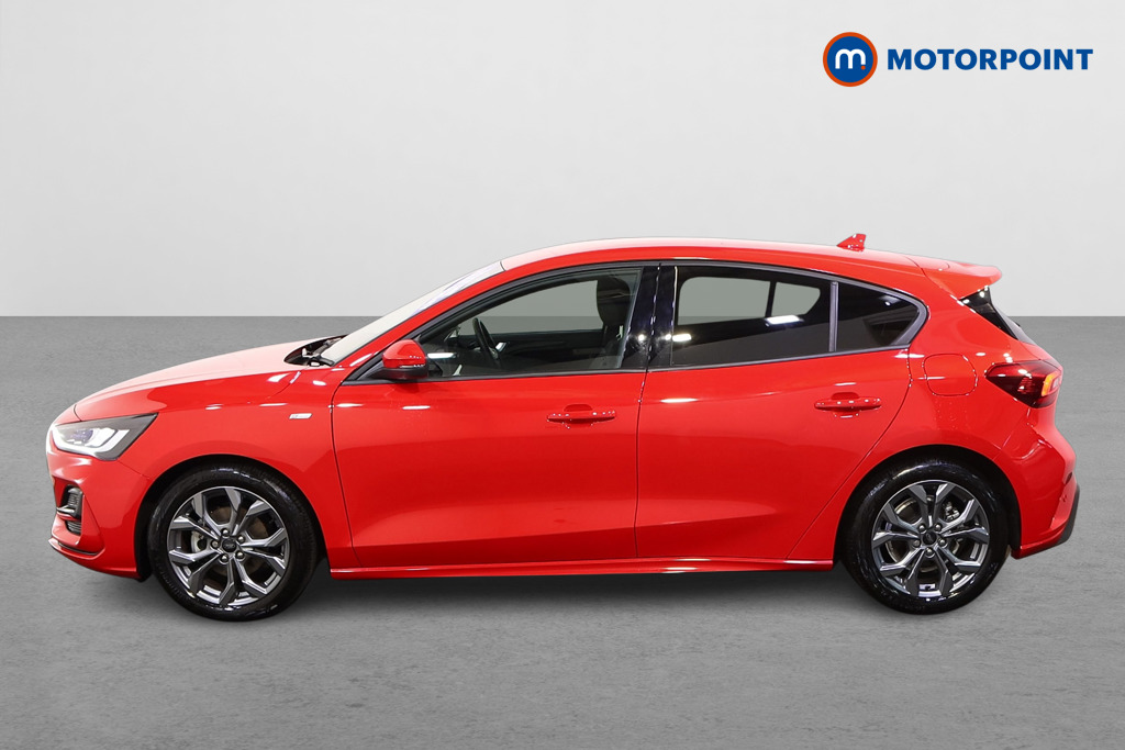 Ford Focus St-Line Manual Petrol Hatchback - Stock Number (1597867) - Passenger side