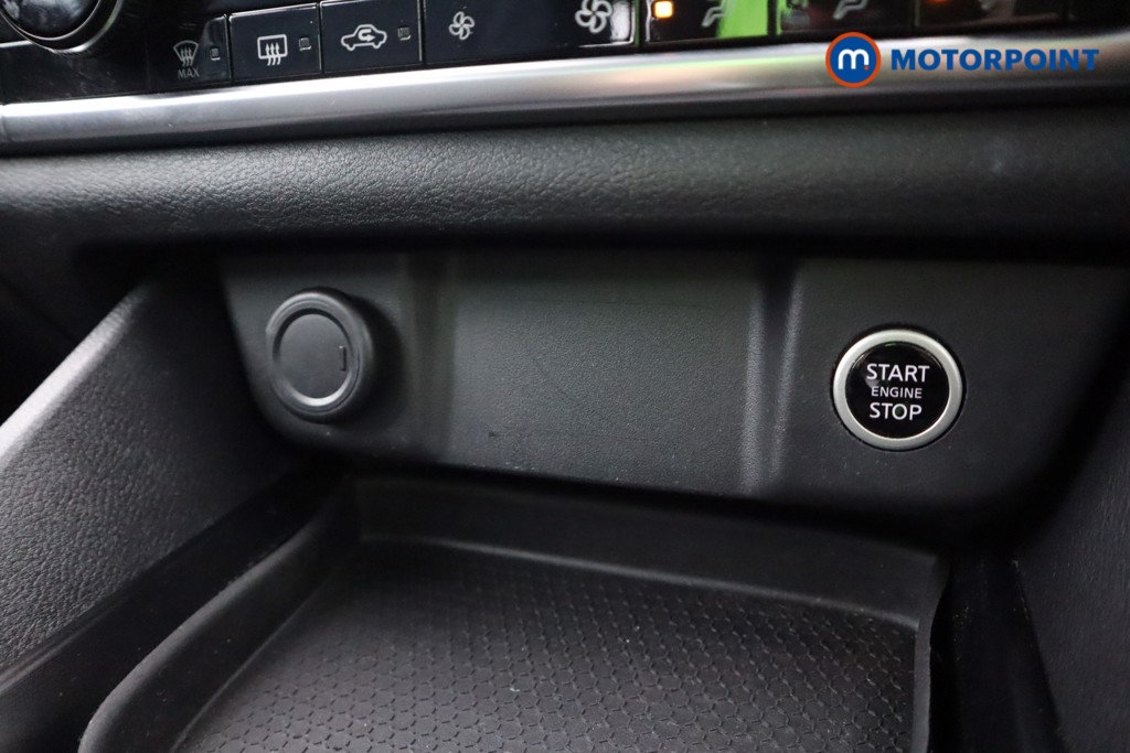 Nissan Qashqai Acenta Premium Automatic Petrol SUV - Stock Number (1597941) - 14th supplementary image