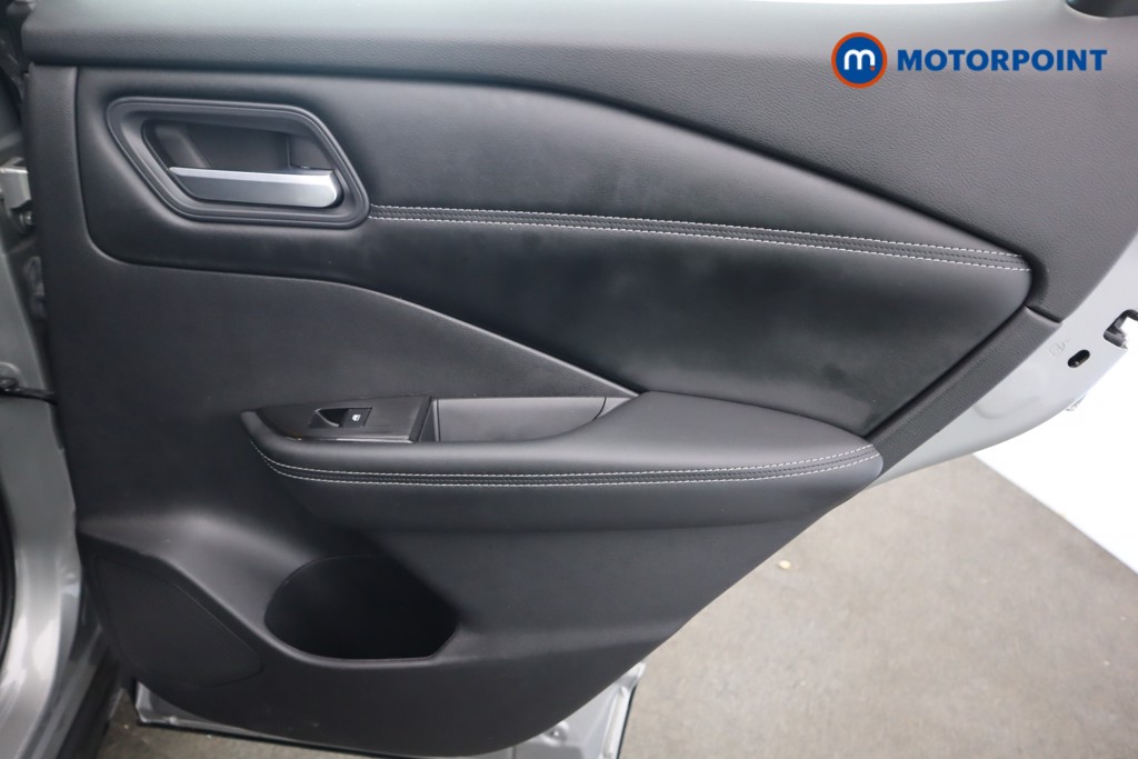 Nissan Qashqai Acenta Premium Automatic Petrol SUV - Stock Number (1597941) - 26th supplementary image