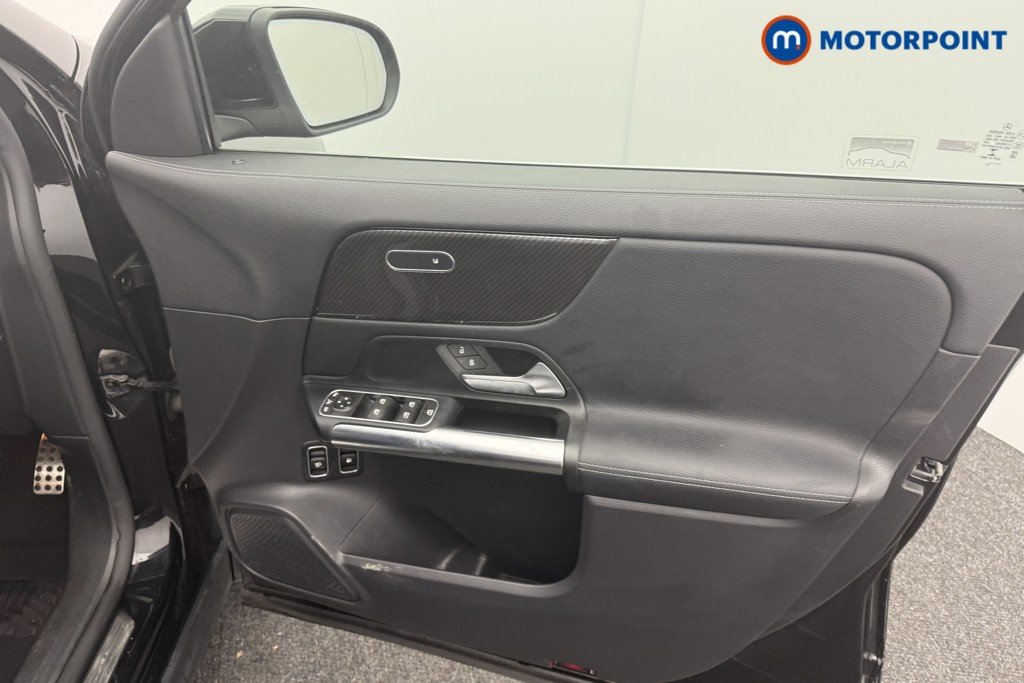 Mercedes-Benz GLA Exclusive Edition Automatic Petrol Plug-In Hybrid SUV - Stock Number (1598742) - 9th supplementary image