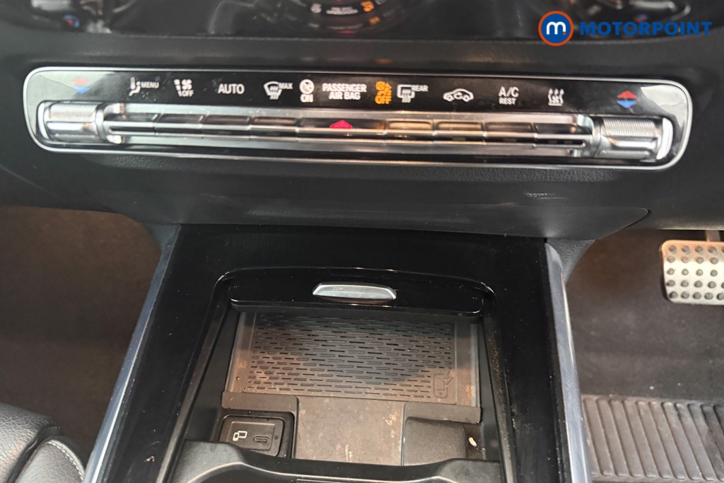 Mercedes-Benz GLA Exclusive Edition Automatic Petrol Plug-In Hybrid SUV - Stock Number (1598742) - 19th supplementary image