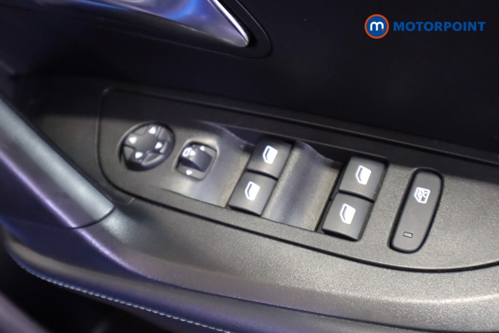 Peugeot 2008 Allure Manual Diesel SUV - Stock Number (1525381) - 12th supplementary image