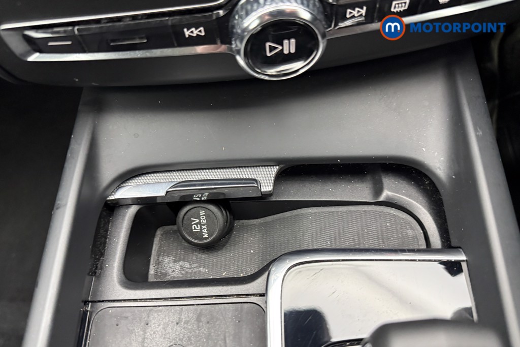 Volvo Xc60 Plus Automatic Petrol SUV - Stock Number (1577830) - 15th supplementary image