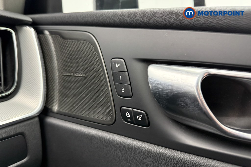 Volvo Xc60 Plus Automatic Petrol SUV - Stock Number (1577830) - 17th supplementary image