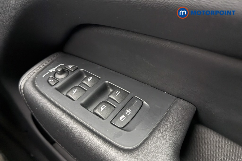 Volvo Xc60 Plus Automatic Petrol SUV - Stock Number (1577830) - 19th supplementary image