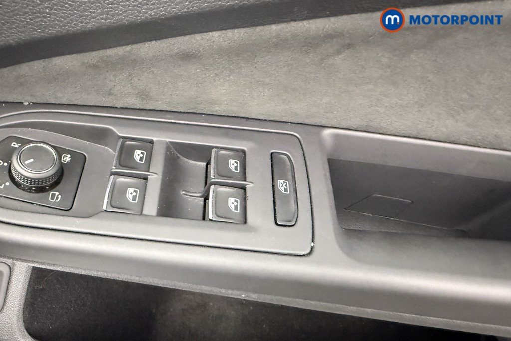 Volkswagen Golf GTE Automatic Petrol Plug-In Hybrid Hatchback - Stock Number (1579020) - 11th supplementary image