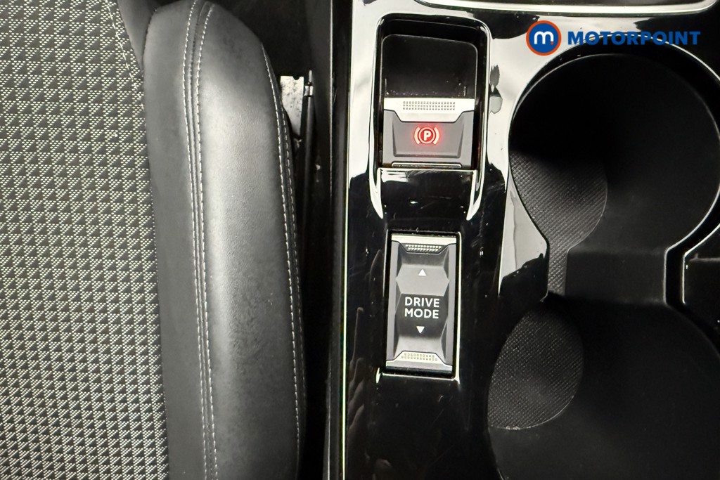 Peugeot 2008 GT Manual Diesel SUV - Stock Number (1581429) - 16th supplementary image