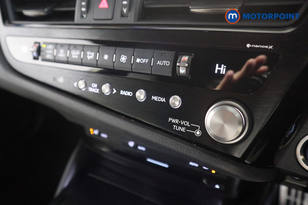 Lexus ES F-Sport Automatic Petrol-Electric Hybrid Saloon - Stock Number (1585207) - 9th supplementary image