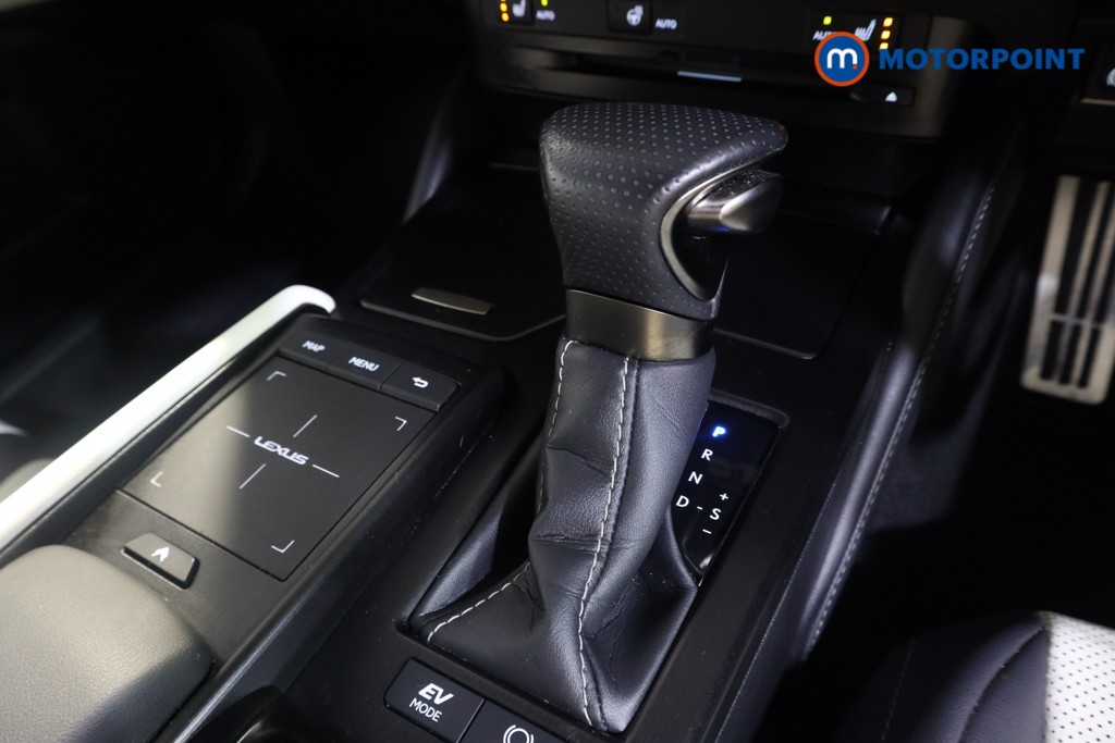 Lexus ES F-Sport Automatic Petrol-Electric Hybrid Saloon - Stock Number (1585207) - 12th supplementary image