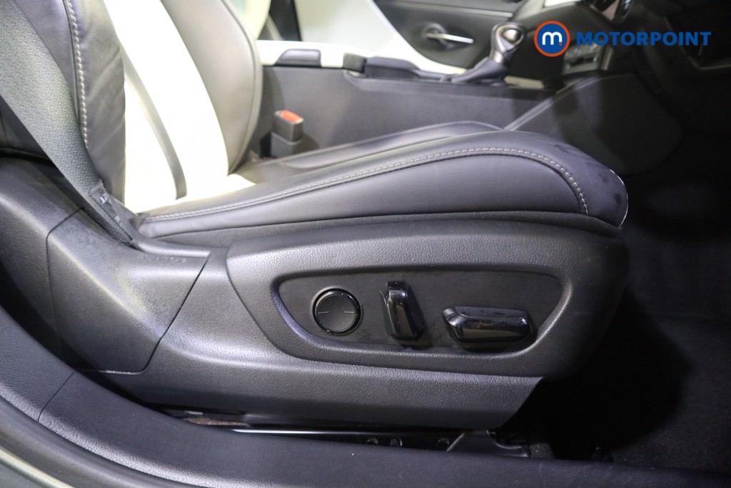 Lexus ES F-Sport Automatic Petrol-Electric Hybrid Saloon - Stock Number (1585207) - 17th supplementary image