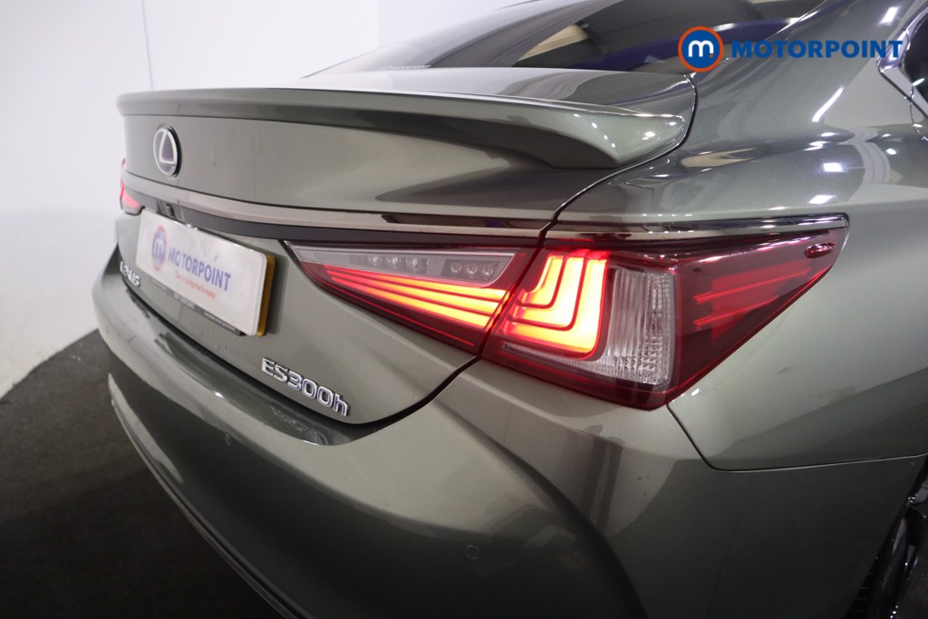Lexus ES F-Sport Automatic Petrol-Electric Hybrid Saloon - Stock Number (1585207) - 31st supplementary image