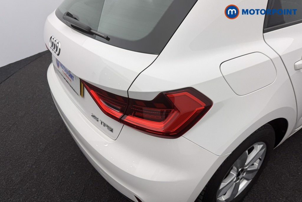 Audi A1 Technik Manual Petrol Hatchback - Stock Number (1587221) - 4th supplementary image