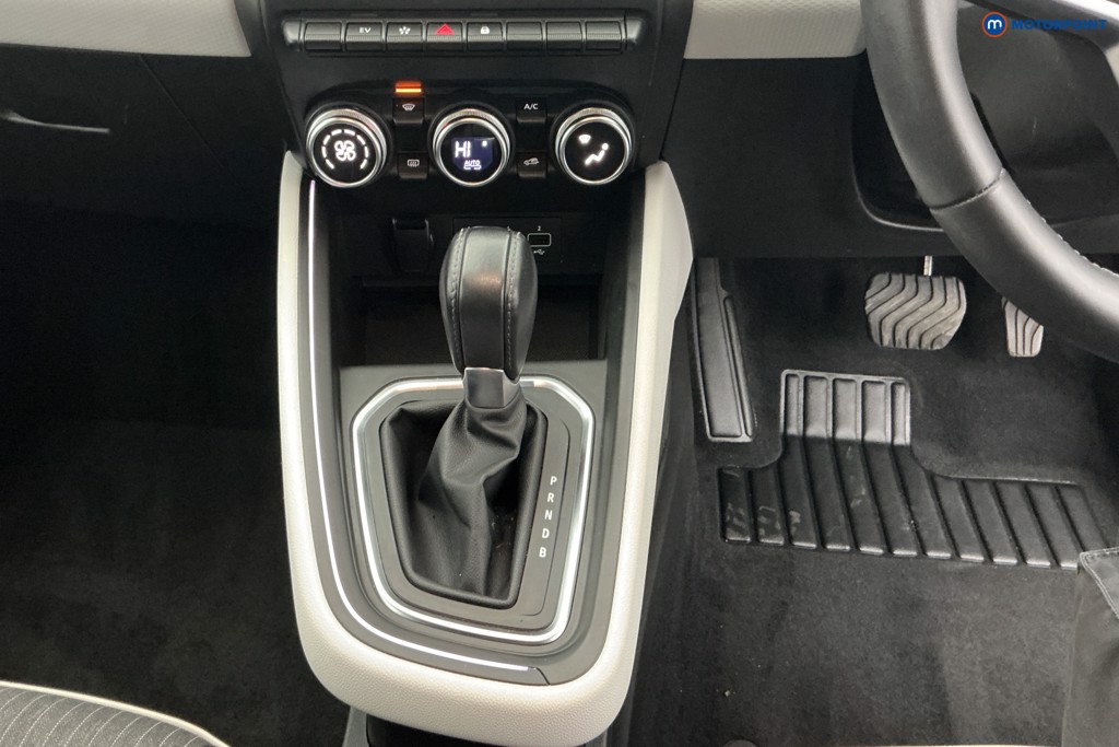 Renault Clio Techno Automatic Petrol-Electric Hybrid Hatchback - Stock Number (1588148) - 13th supplementary image