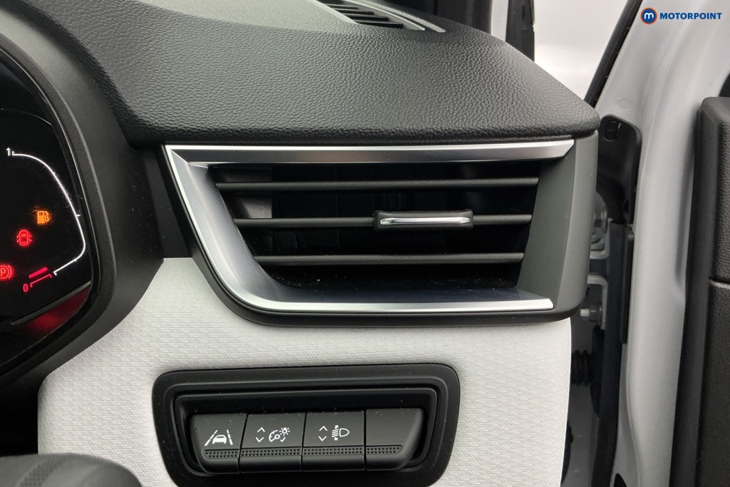 Renault Clio Techno Automatic Petrol-Electric Hybrid Hatchback - Stock Number (1588148) - 18th supplementary image