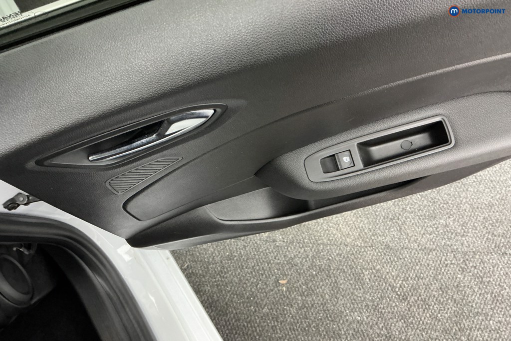 Renault Clio Techno Automatic Petrol-Electric Hybrid Hatchback - Stock Number (1588148) - 22nd supplementary image