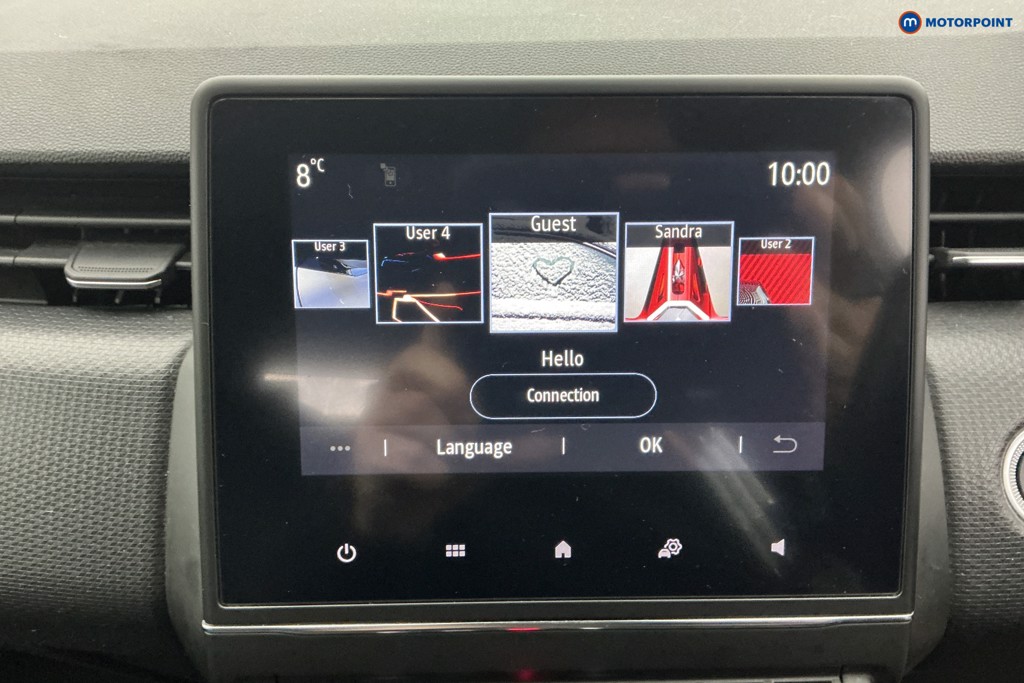 Renault Clio Iconic Manual Petrol Hatchback - Stock Number (1588425) - 2nd supplementary image