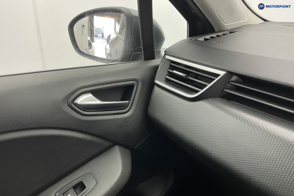 Renault Clio Iconic Manual Petrol Hatchback - Stock Number (1588425) - 14th supplementary image