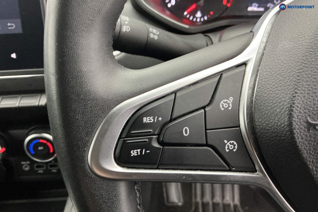 Renault Clio Iconic Manual Petrol Hatchback - Stock Number (1588425) - 15th supplementary image