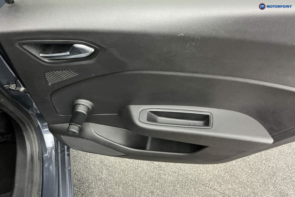 Renault Clio Iconic Manual Petrol Hatchback - Stock Number (1588425) - 20th supplementary image