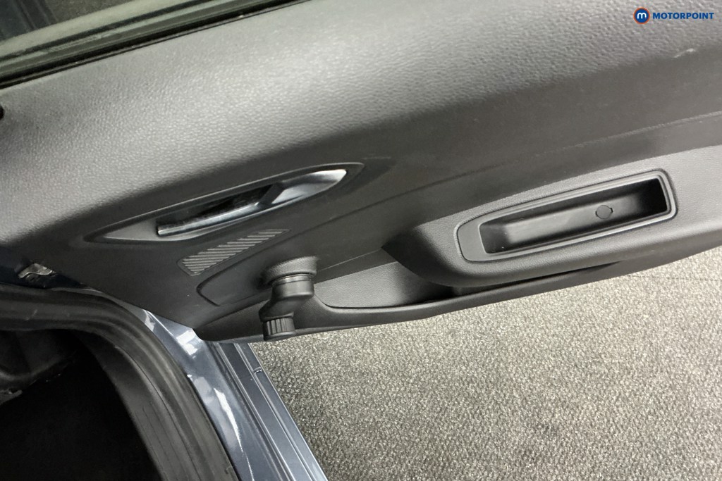 Renault Clio Iconic Manual Petrol Hatchback - Stock Number (1588425) - 21st supplementary image