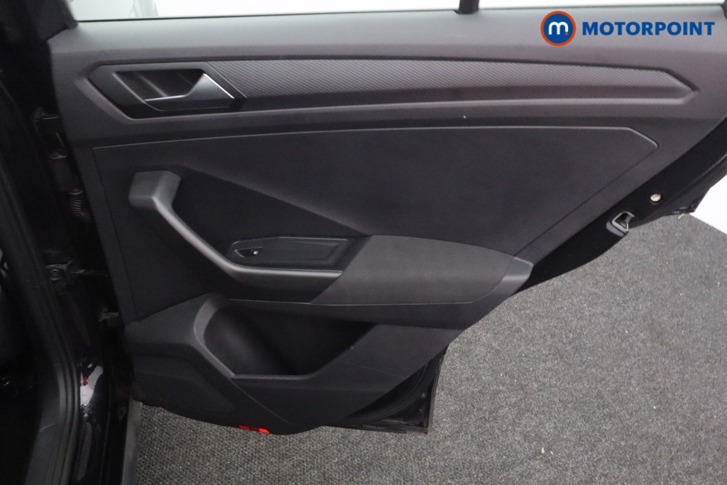 Volkswagen T-Roc Life Automatic Petrol SUV - Stock Number (1589184) - 18th supplementary image