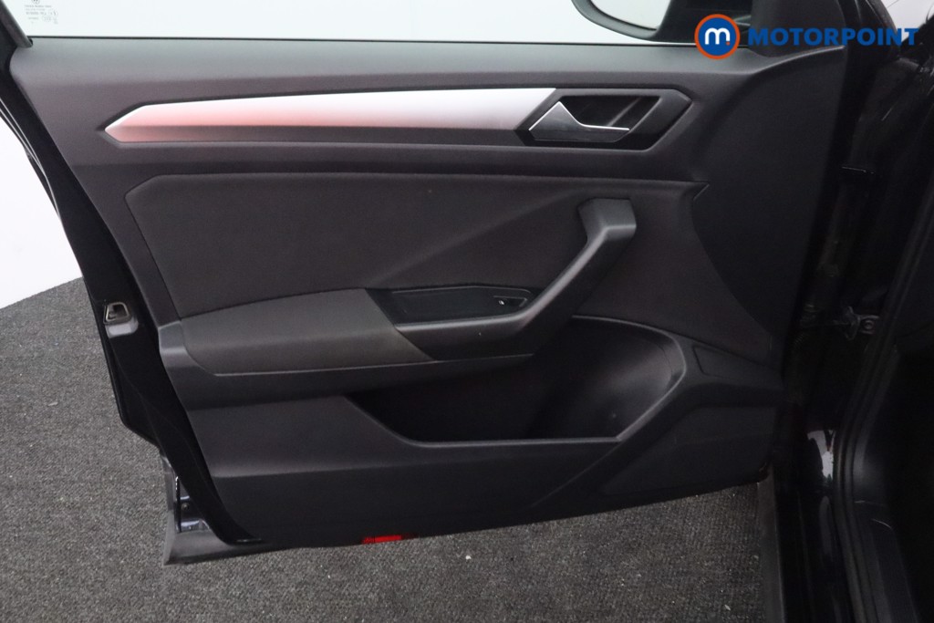 Volkswagen T-Roc Life Automatic Petrol SUV - Stock Number (1589184) - 20th supplementary image