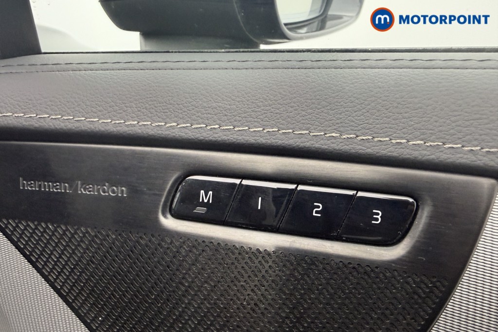 Volvo Xc90 Plus Automatic Petrol Plug-In Hybrid SUV - Stock Number (1589587) - 13th supplementary image