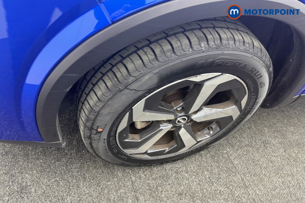 Nissan Qashqai N-Connecta Manual Petrol SUV - Stock Number (1589996) - 32nd supplementary image