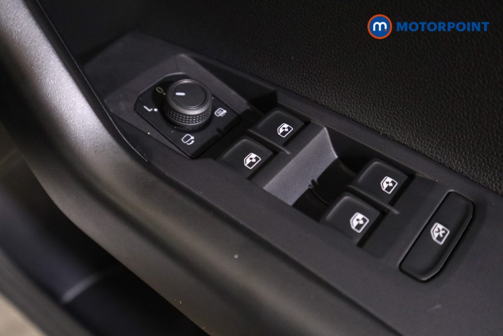 Volkswagen T-Cross Black Edition Automatic Petrol SUV - Stock Number (1591932) - 11th supplementary image