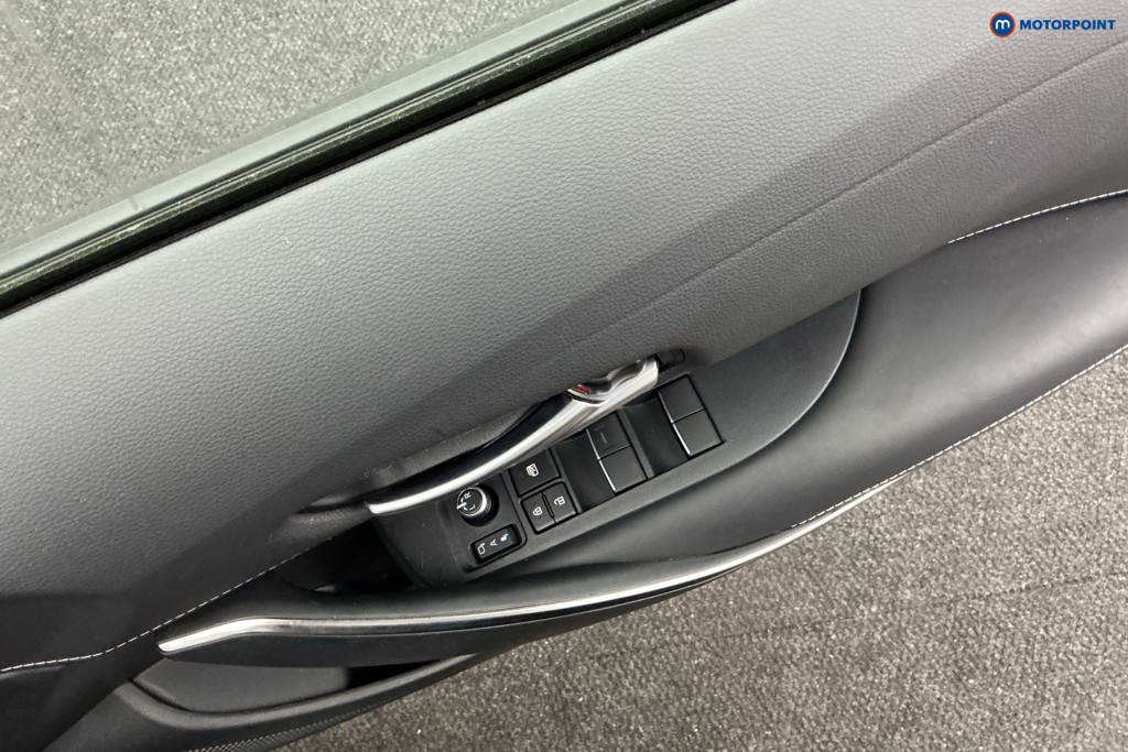 Toyota Corolla Design Automatic Petrol-Electric Hybrid Hatchback - Stock Number (1592959) - 21st supplementary image