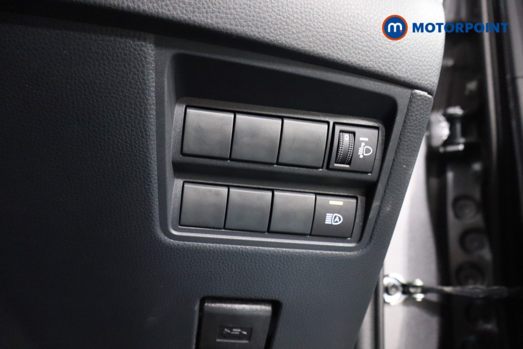 Toyota Yaris Design Automatic Petrol-Electric Hybrid Hatchback - Stock Number (1593273) - 10th supplementary image