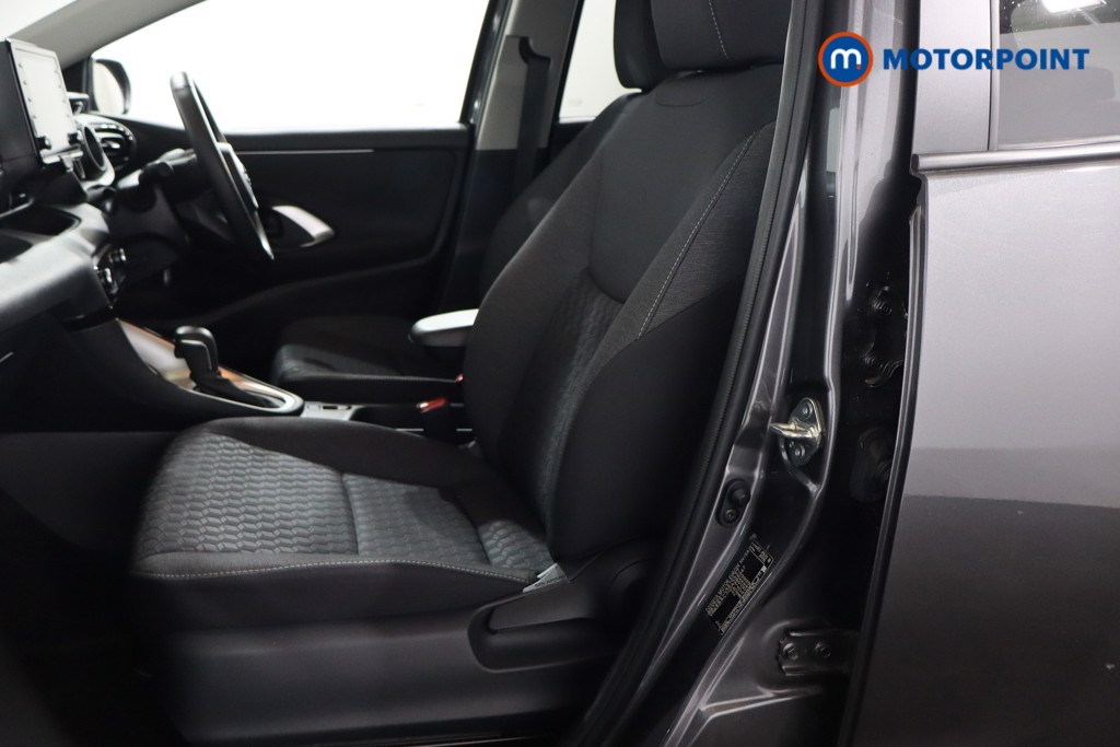 Toyota Yaris Design Automatic Petrol-Electric Hybrid Hatchback - Stock Number (1593273) - 13th supplementary image