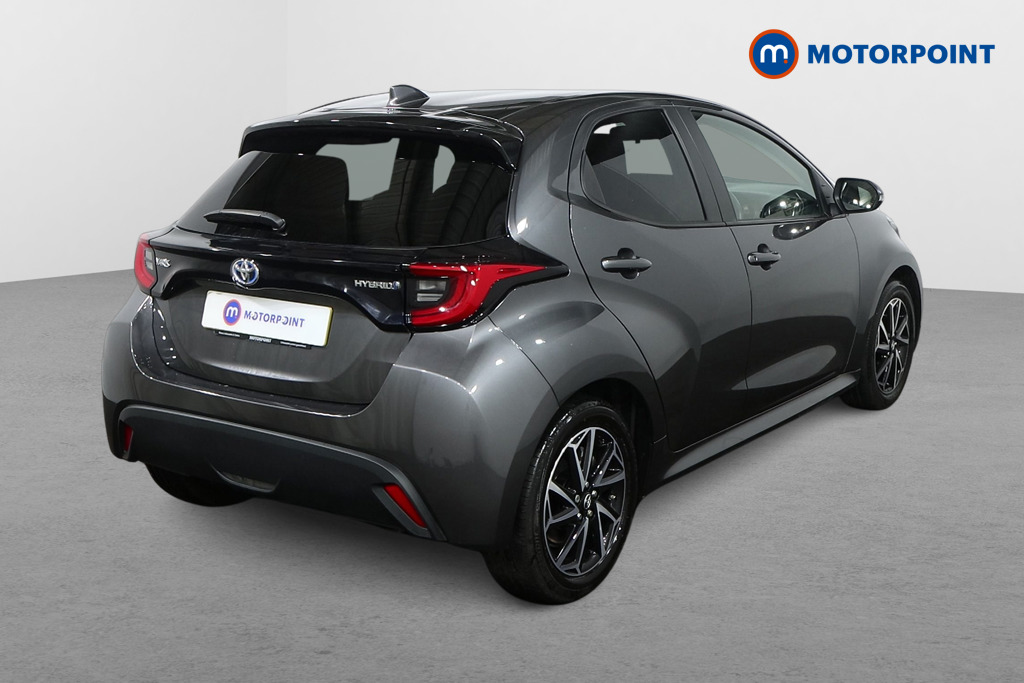 Toyota Yaris Design Automatic Petrol-Electric Hybrid Hatchback - Stock Number (1593273) - Drivers side rear corner
