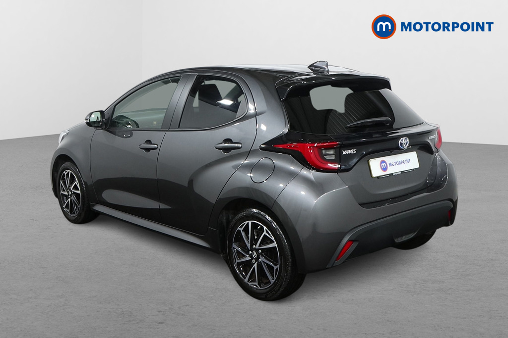 Toyota Yaris Design Automatic Petrol-Electric Hybrid Hatchback - Stock Number (1593273) - Passenger side rear corner