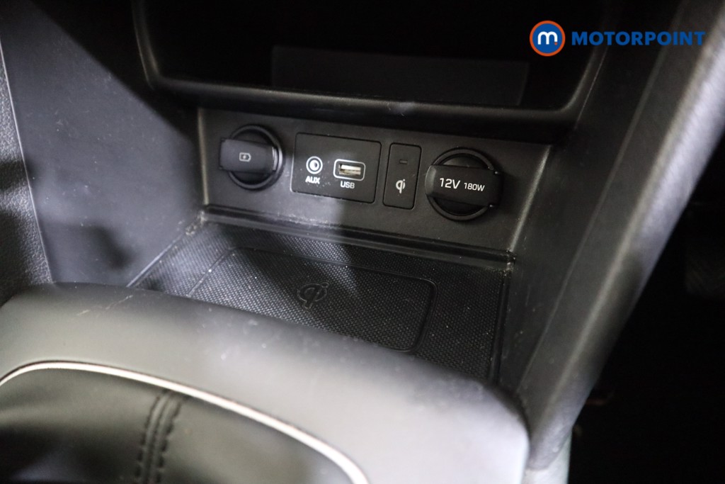 Hyundai Kona Premium Manual Petrol SUV - Stock Number (1593683) - 9th supplementary image
