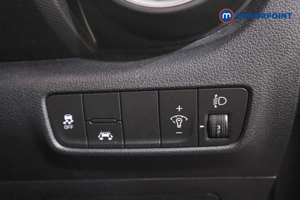 Hyundai Kona Premium Manual Petrol SUV - Stock Number (1593683) - 11th supplementary image